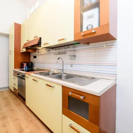 Open Space-top Position *